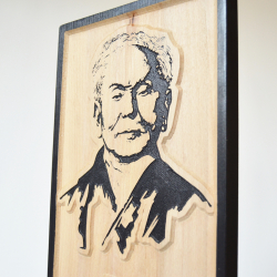 Gravírovaný portrét dřevo Gichin Funakoshi