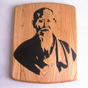 Portrét Morihei Ueshiba, třešeň